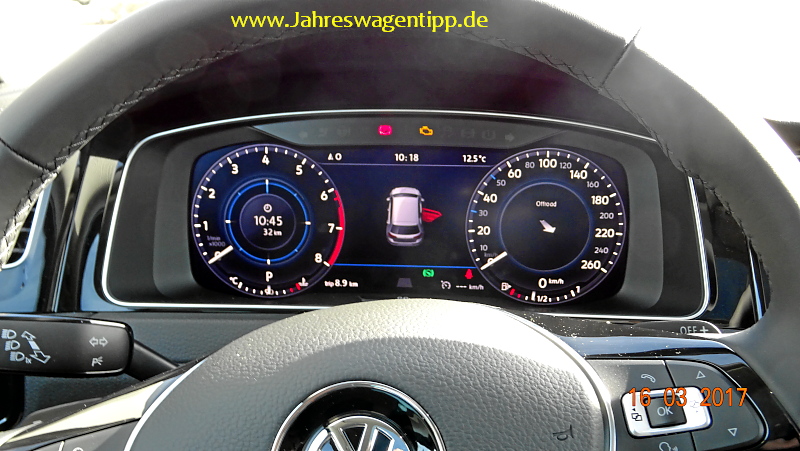 VW Golf 7 Facelift Highline DSG 92 KW (neues Modell) ACC Navi LED Panoramadach Jahreswagen 