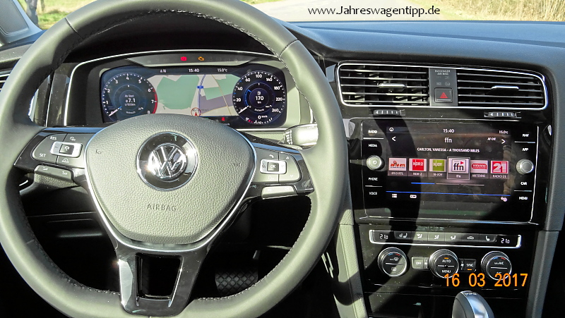 VW Golf 7 Facelift Highline DSG 92 KW (neues Modell) ACC Navi LED Panoramadach Jahreswagen 