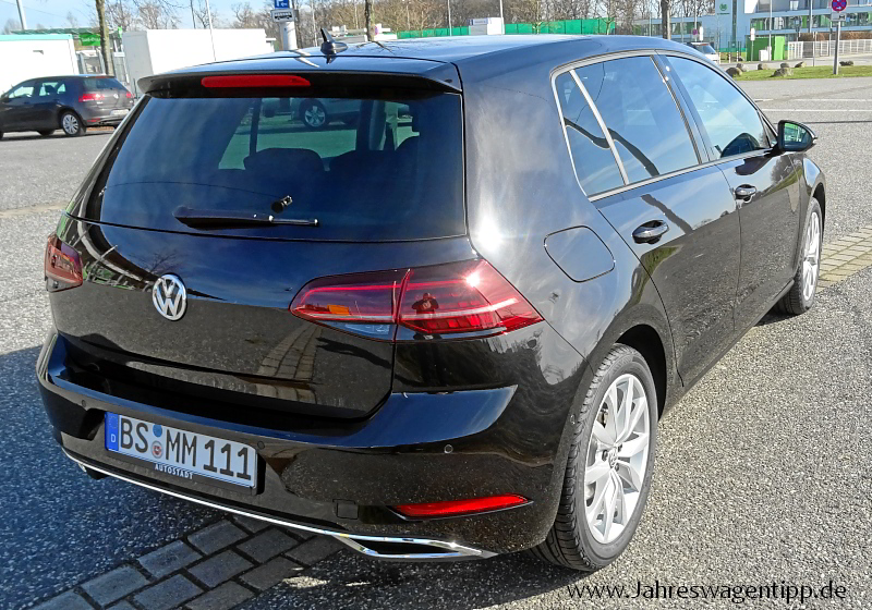 VW Golf 7 Facelift Highline DSG 92 KW (neues Modell) ACC Navi LED Panoramadach Jahreswagen 