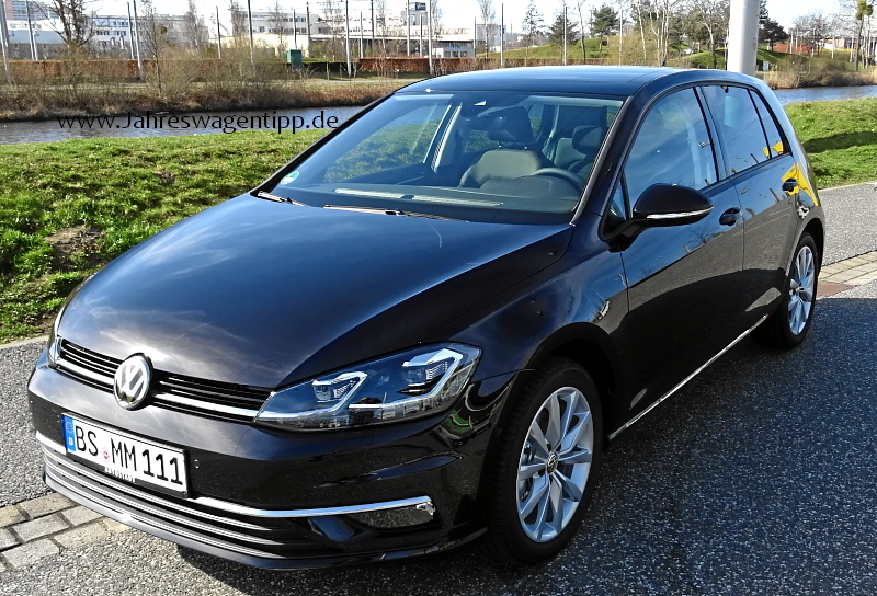 VW Golf 7 Facelift Highline DSG 92 KW (neues Modell) ACC Navi LED Panoramadach Jahreswagen 