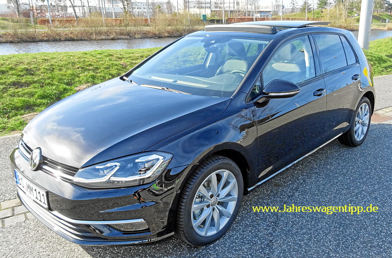 VW Golf 7 Facelift Highline DSG 92 KW (neues Modell) ACC Navi LED Panoramadach Jahreswagen 