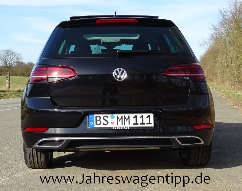 VW Golf 7 Facelift Highline DSG 92 KW (neues Modell) ACC Navi LED Panoramadach Jahreswagen 