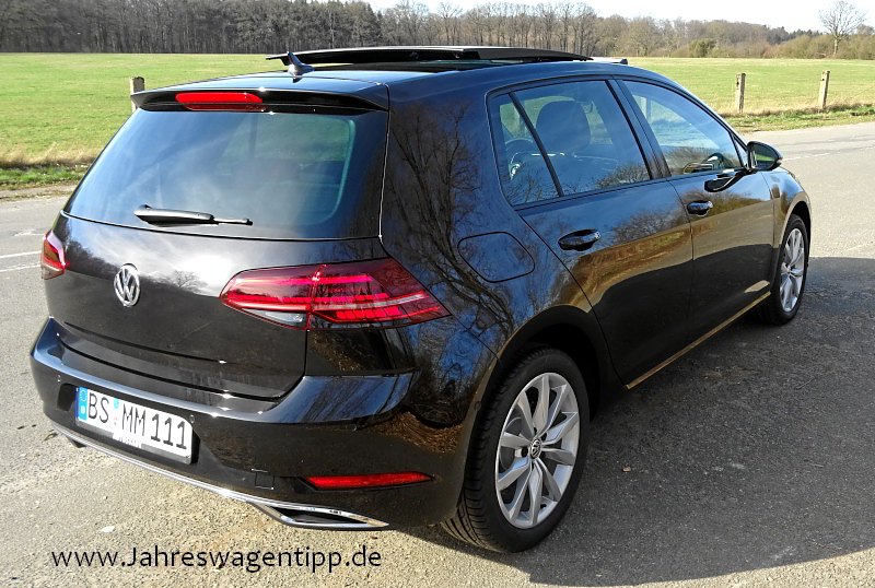 VW Golf 7 Facelift Highline DSG 92 KW (neues Modell) ACC Navi LED Panoramadach Jahreswagen 