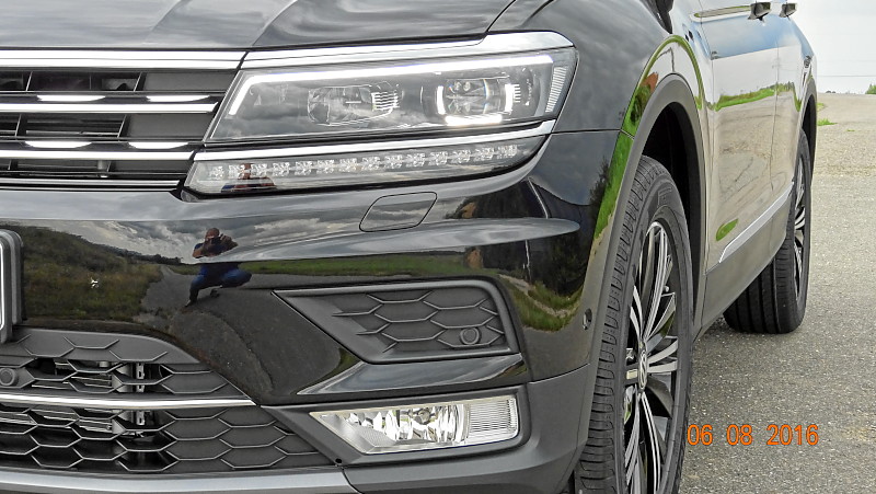 VW Tiguan Highline 4Motion DSG TDI 140 KW (neues Modell) ACC Navi AHK LED Panoramadach Jahreswagen 