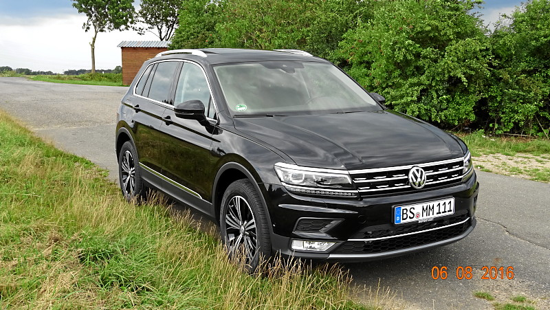 VW Tiguan Highline 4Motion DSG TDI 140 KW (neues Modell) ACC Navi AHK LED Panoramadach Jahreswagen 