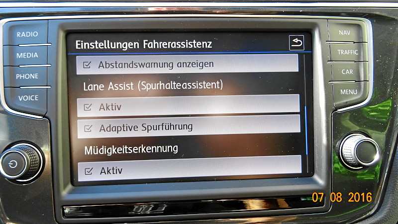 VW Tiguan Highline 4Motion DSG TDI 140 KW (neues Modell) ACC Navi AHK LED Panoramadach Jahreswagen 