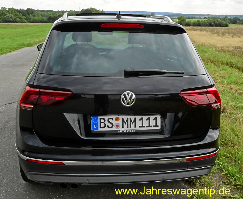 VW Tiguan Highline 4Motion DSG TDI 140 KW (neues Modell) ACC Navi AHK LED Panoramadach Jahreswagen 