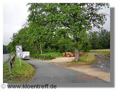 Frühstück auf französischem Parkplatz